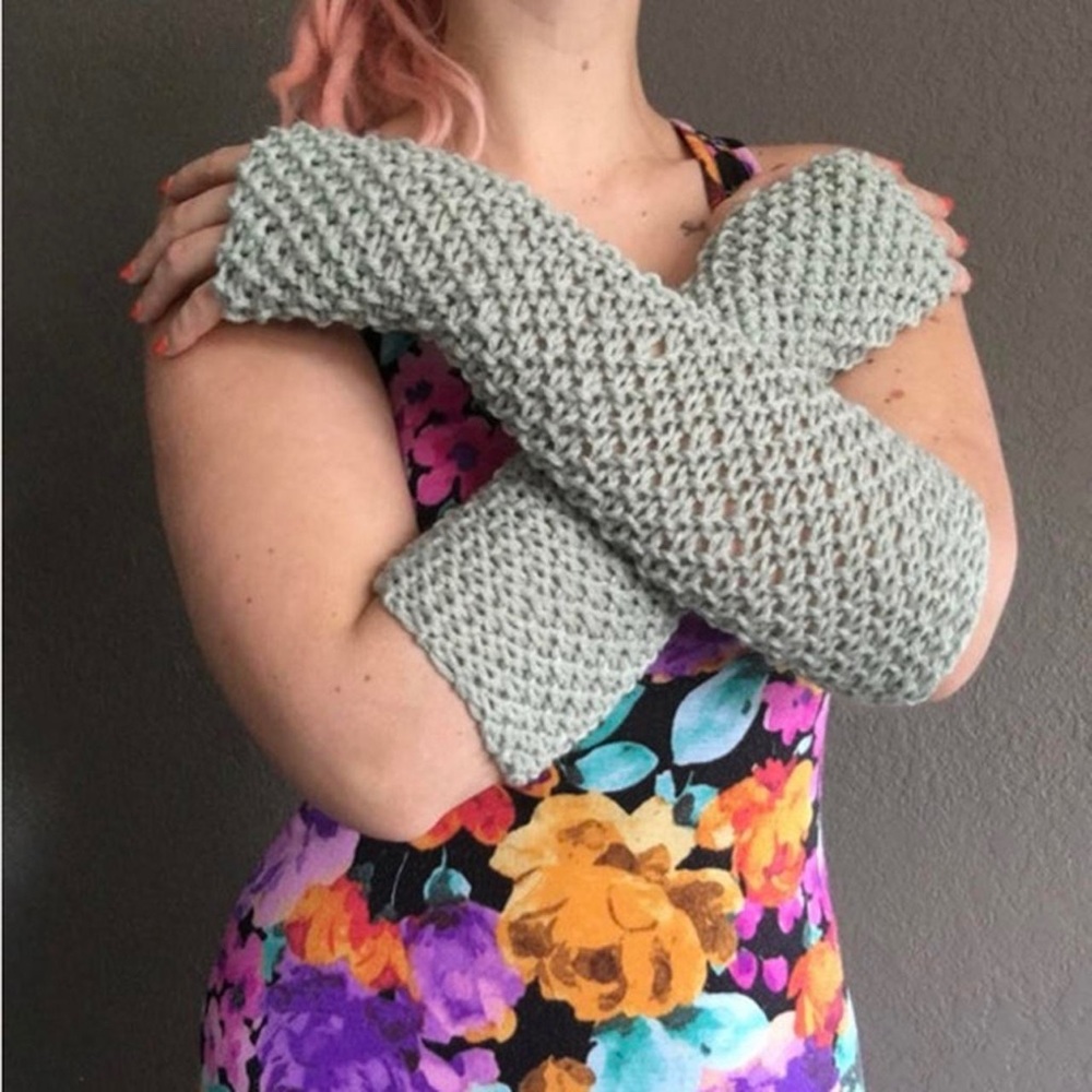 Fingerless mittens - Picture 3 of 4